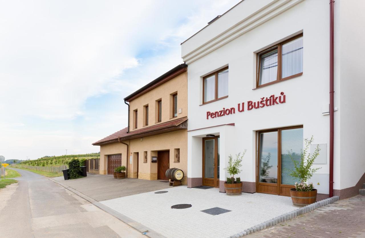 Penzion U Bustiku Sardice Екстериор снимка